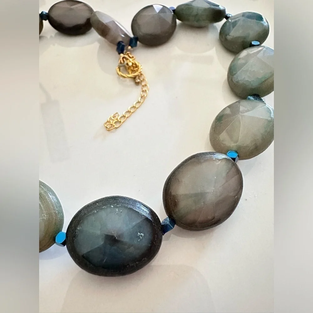 Necklace Natural Agate Gemstone Dyed Blue Oval Hand Knotted Gold Tone Clasp 4118